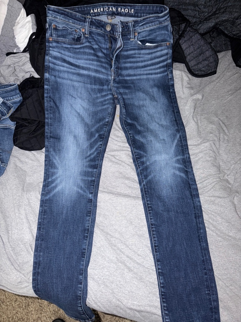 American Eagle Outfitters men’s  Distressed Blue Skinny Jeans 33/32